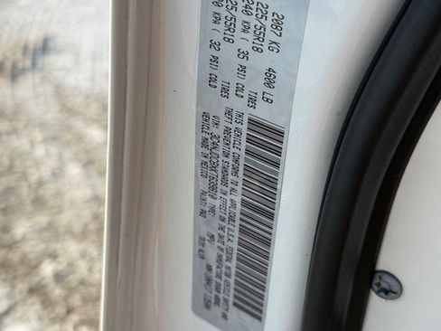 Used 2019 Jeep Compass Limited image 32