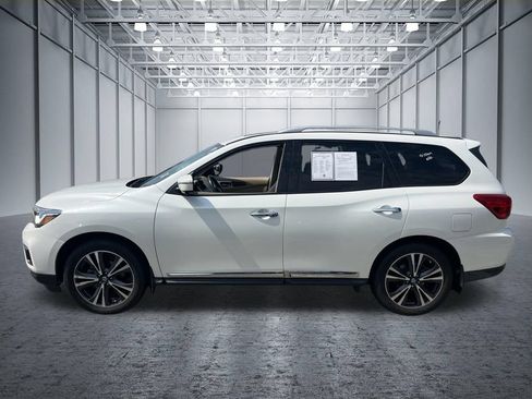 Used 2017 Nissan Pathfinder Platinum FWD image 7