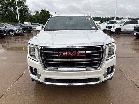 Used 2023 GMC Yukon SLT w/ SLT Premium Package AWD/4WD image 7