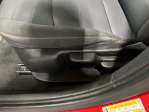 Used 2018 Chevrolet Cruze LS FWD image 30