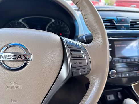 Used 2013 Nissan Altima 2.5 SV FWD image 21