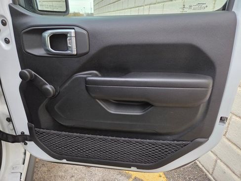 Used 2021 Jeep Wrangler Sport image 45