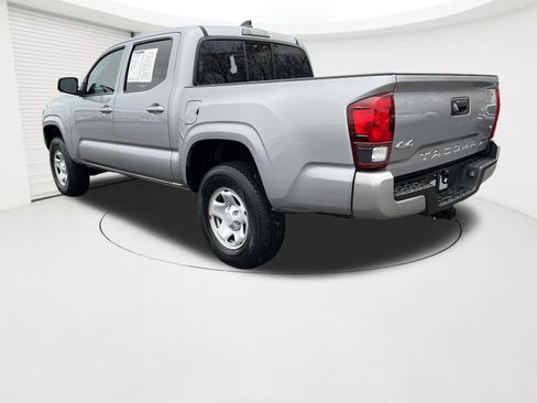 Used 2021 Toyota Tacoma SR image 3