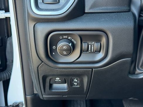 Used 2025 RAM 1500 Laramie w/ Sport Appearance Package AWD/4WD image 19