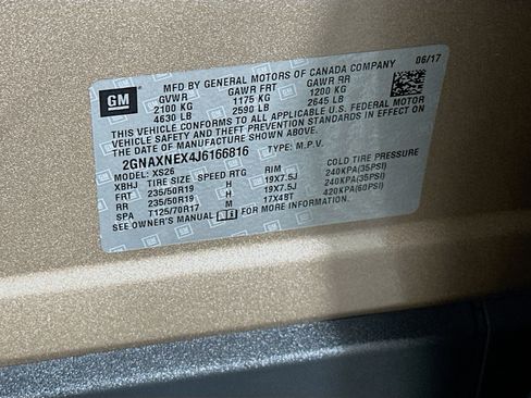 Used 2018 Chevrolet Equinox Premier image 12