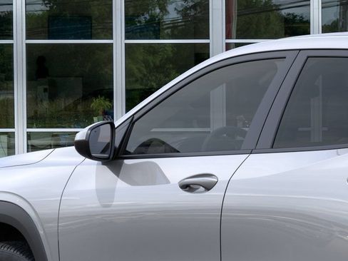 New 2026 Chevrolet Trax LS w/ LS Convenience Package FWD image 12