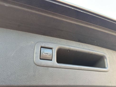 Used 2023 Toyota Highlander XSE FWD image 36