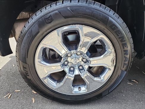 Used 2019 RAM 1500 Big Horn AWD/4WD image 13