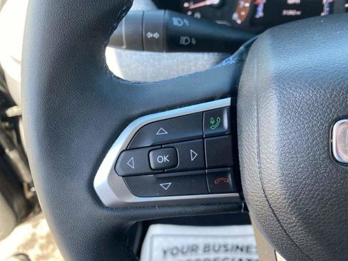 Used 2022 Jeep Compass Latitude image 19