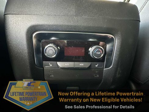 New 2025 Chevrolet Suburban Premier image 21