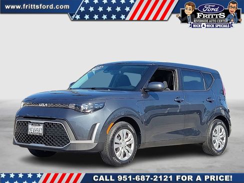 Used 2023 Kia Soul LX FWD image 1