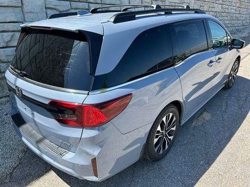 Used 2025 Honda Odyssey Elite image 5