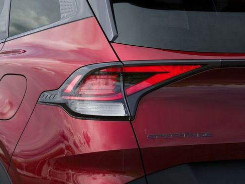 Used 2025 Kia Sportage X-Line image 11