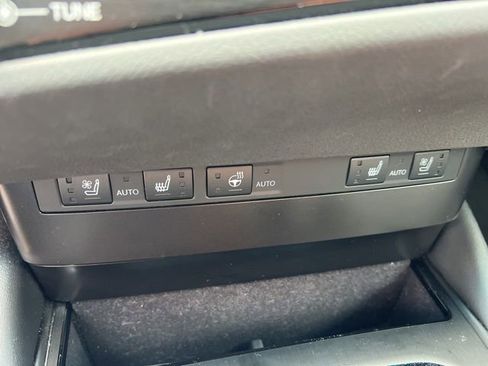 Used 2023 Lexus ES 350 F Sport w/ Accessory Package (Z1) FWD image 7
