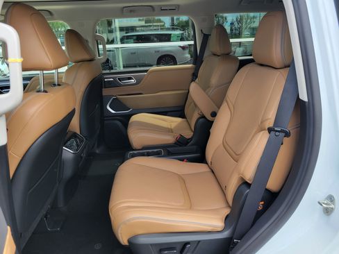New 2026 INFINITI QX80 Luxe w/ Cargo Package RWD image 15