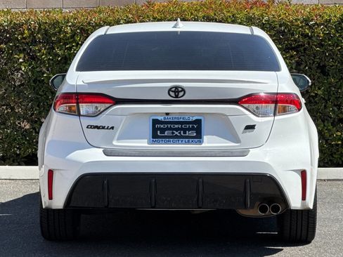 Used 2023 Toyota Corolla SE w/ SE Premium Package FWD image 5
