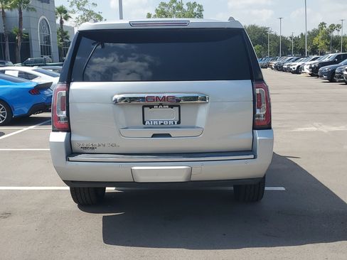 Used 2018 GMC Yukon XL Denali w/ Denali Ultimate Package RWD image 7