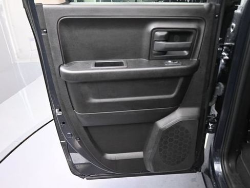 Used 2019 RAM 1500 Express AWD/4WD image 18