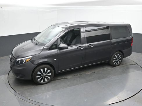 Used 2023 Mercedes-Benz Metris Passenger image 36