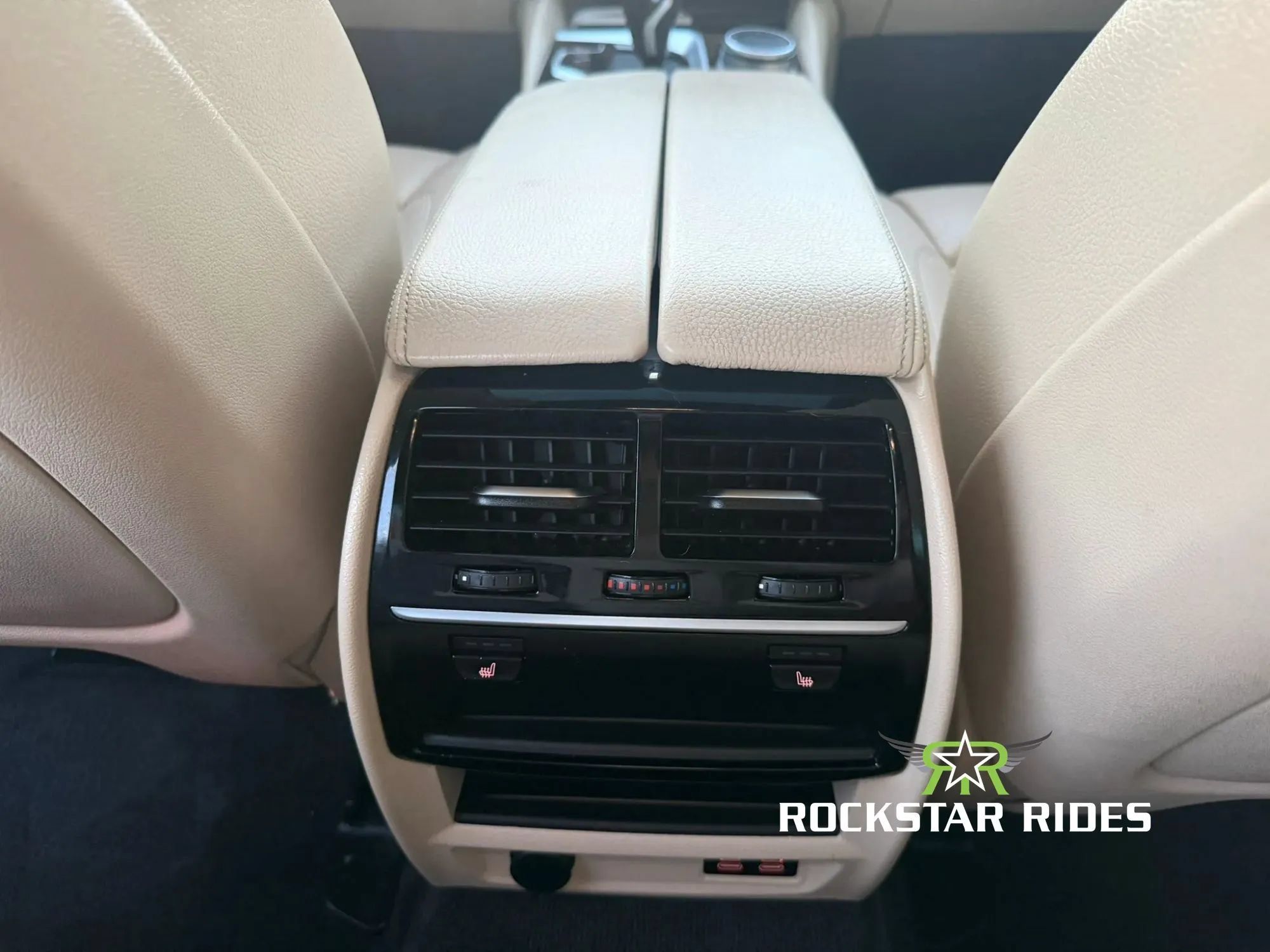 Used 2020 BMW 530i w/ M Sport Package RWD image 13