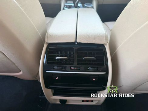 Used 2020 BMW 530i w/ M Sport Package RWD image 13