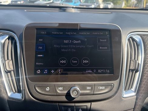 Used 2020 Chevrolet Malibu LT image 30