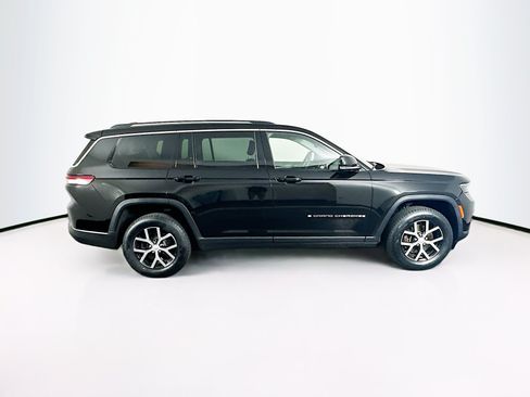 Used 2023 Jeep Grand Cherokee L Limited AWD/4WD image 10