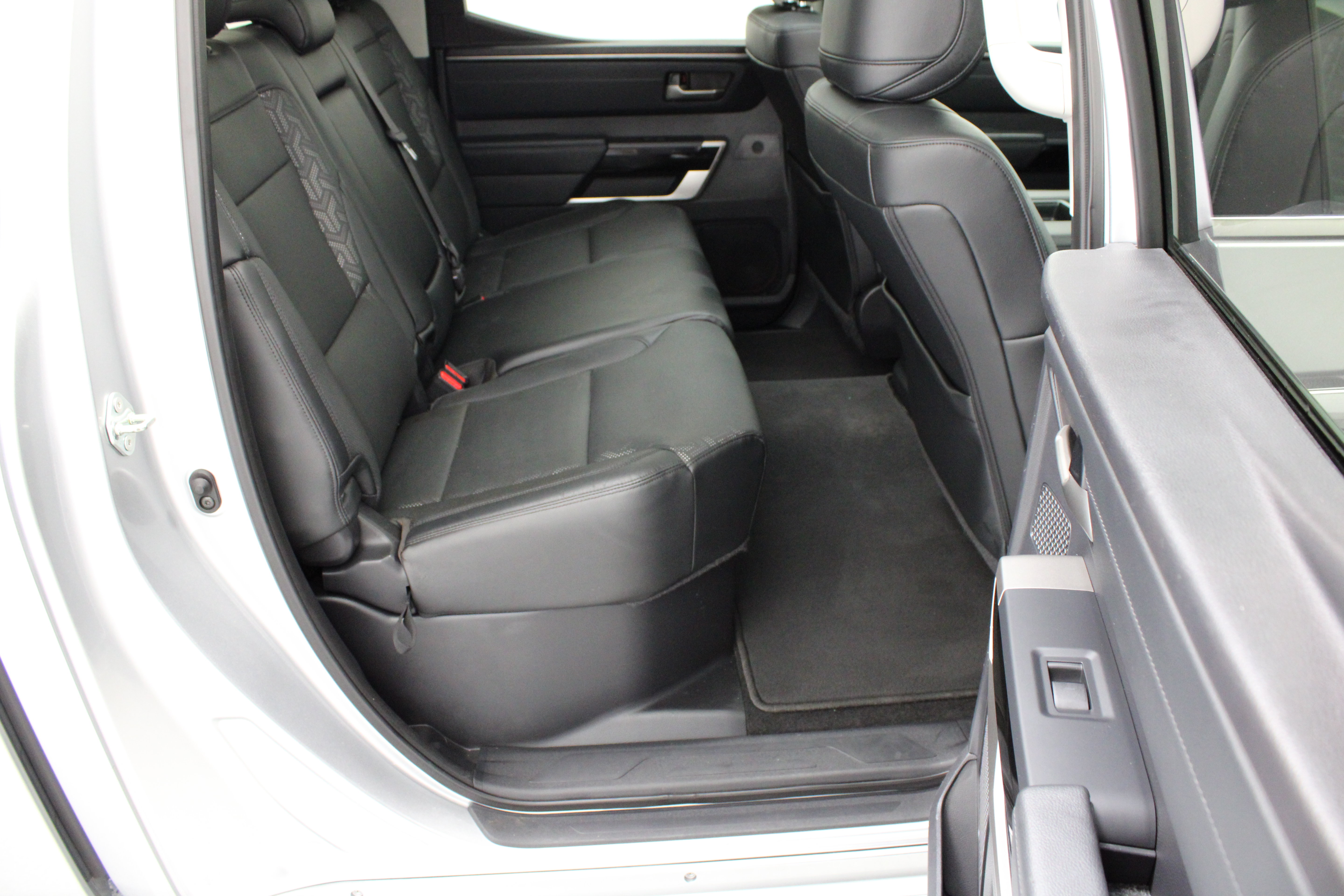 Used 2022 Toyota Tundra Limited AWD/4WD image 38