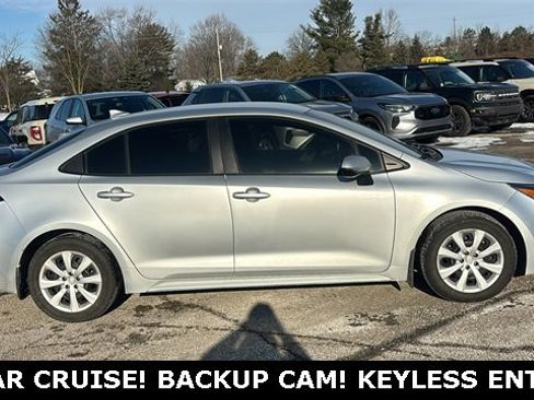 Used 2021 Toyota Corolla LE w/ Carpet Mat Package (TMS) image 23