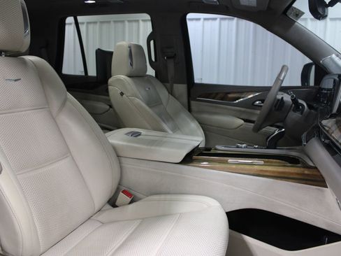 Used 2021 Cadillac Escalade Sport Platinum image 22