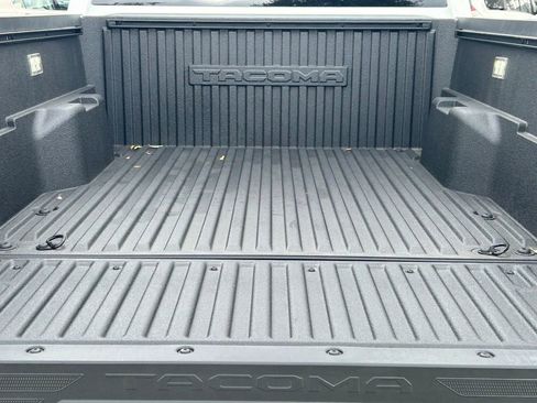 Certified 2026 Toyota Tacoma SR5 AWD/4WD image 13
