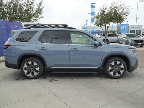 New 2026 Honda Pilot Touring image 4