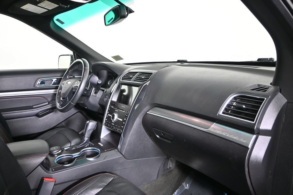 Used 2017 Ford Explorer Sport AWD/4WD image 14