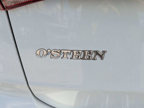 Certified 2023 Volkswagen Taos S FWD image 12