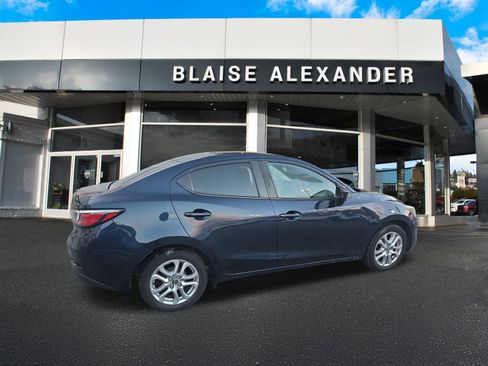 Used 2018 Toyota Yaris iA image 4