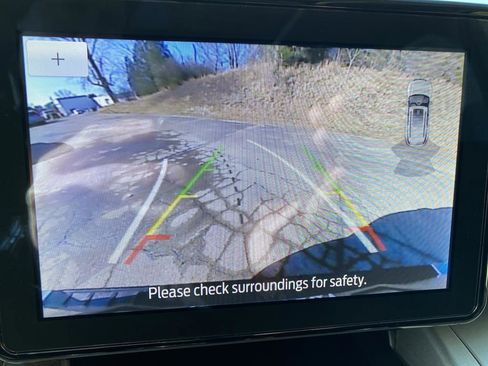 Used 2022 Ford Explorer XLT w/ Equipment Group 202A image 11