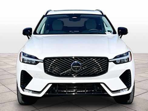 Used 2026 Volvo XC60 B5 Ultra w/ Climate Package image 3