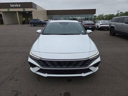 New 2025 Hyundai Elantra Limited