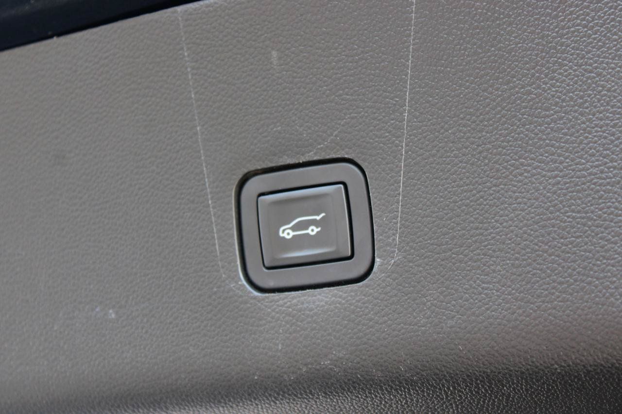 Used 2019 Chevrolet Traverse RS FWD image 10
