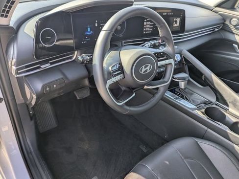 Certified 2024 Hyundai Elantra Limited image 7