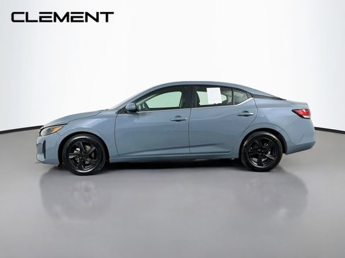 Used 2024 Nissan Sentra SV FWD image 4