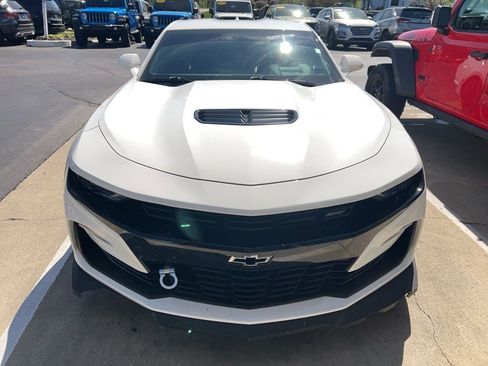 Used 2019 Chevrolet Camaro SS image 2
