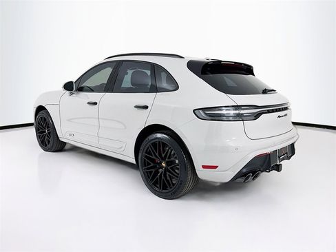 New 2026 Porsche Macan GTS image 3