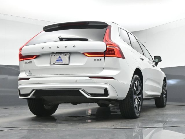 Used 2024 Volvo XC60 B5 Plus w/ Protection Package Premier AWD/4WD image 41