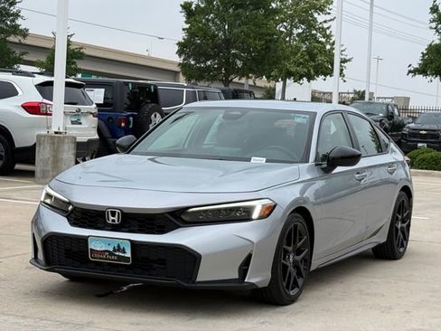 Used 2025 Honda Civic Sport image 6