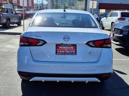 Certified 2025 Nissan Versa S w/ Trunk Package image 5