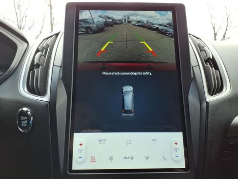 Used 2024 Ford Edge SEL w/ Convenience Package image 16