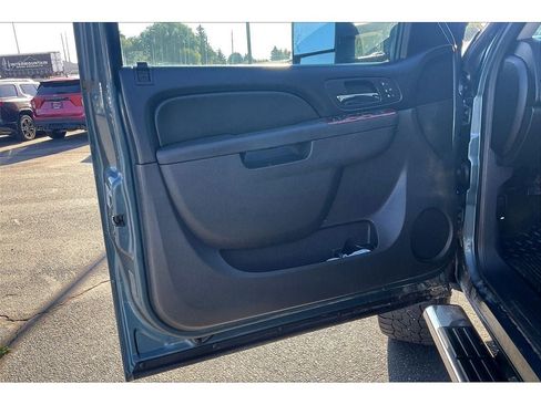 Used 2013 GMC Sierra 2500 SLT w/ SLT Convenience Package image 23