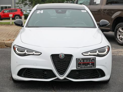 Used 2024 Alfa Romeo Giulia Ti AWD/4WD image 33