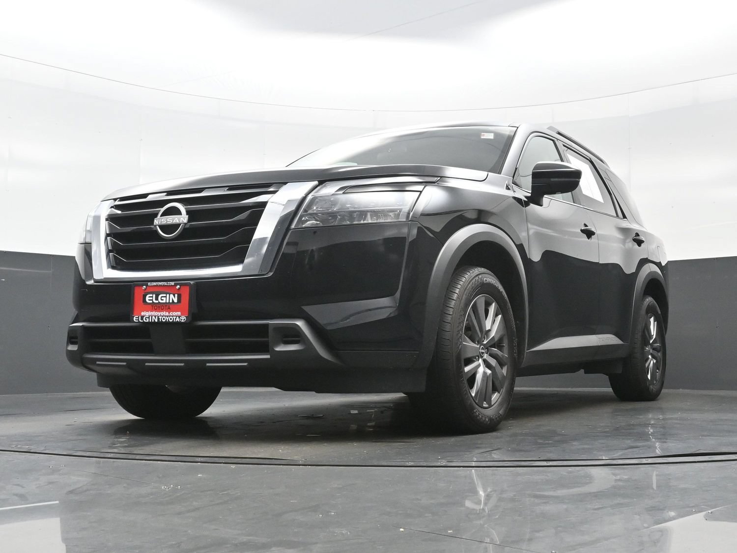 Used 2025 Nissan Pathfinder SV AWD/4WD image 31